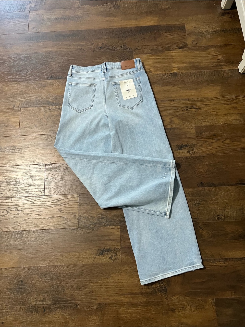 Light Wash Wide Leg Jeans - Unbranded - Picture 2 of 2
